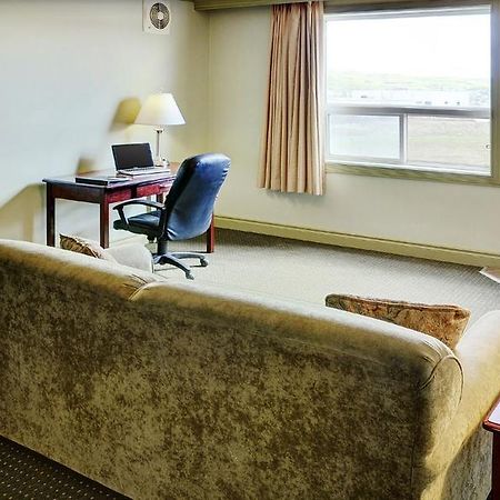 Nova Inn Peace River Εξωτερικό φωτογραφία