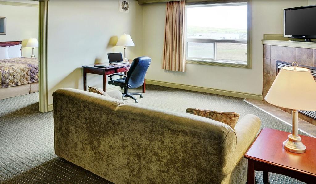 Nova Inn Peace River Εξωτερικό φωτογραφία